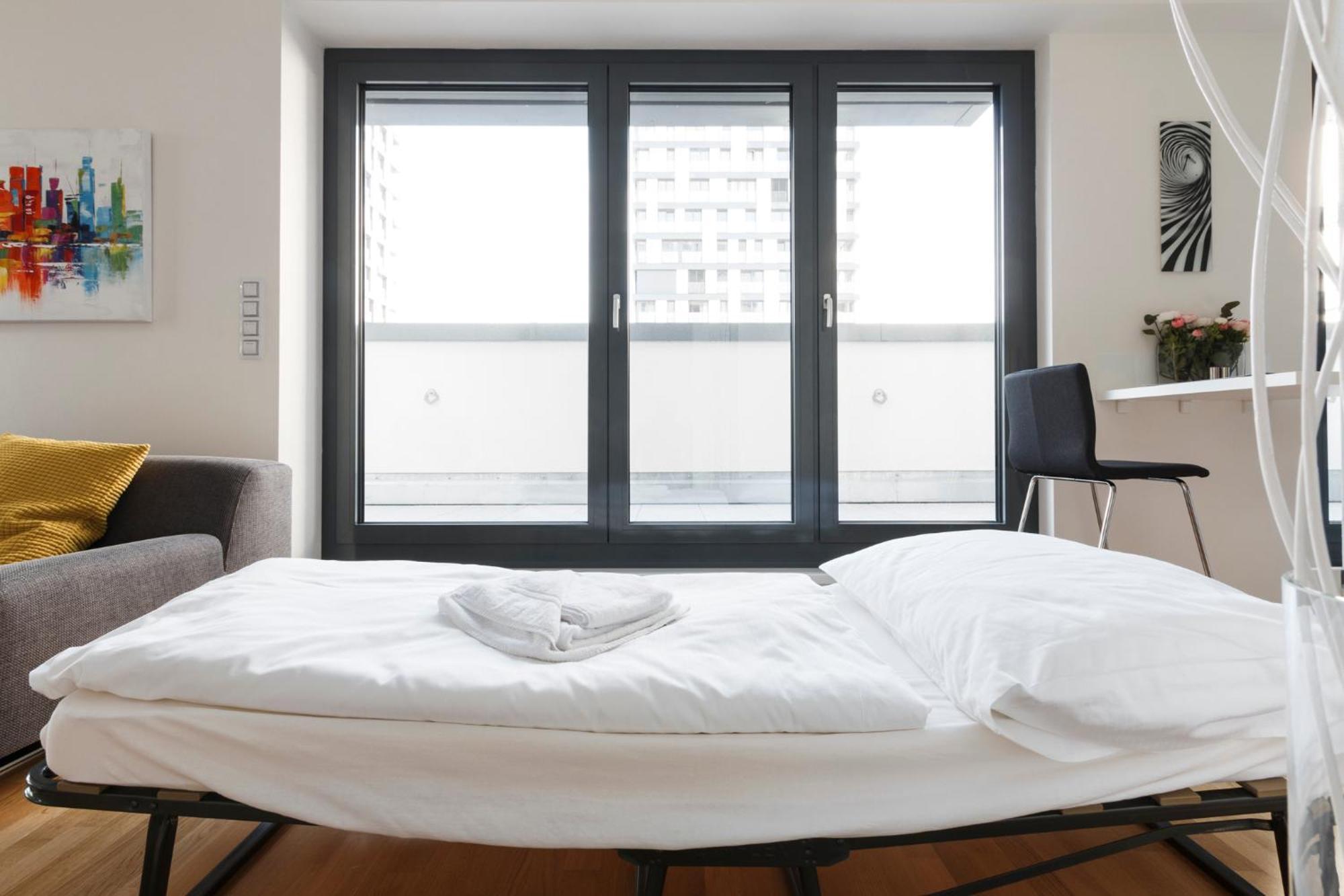Prague Days - Luxurious Apartments In Trendy Zizkov Екстериор снимка