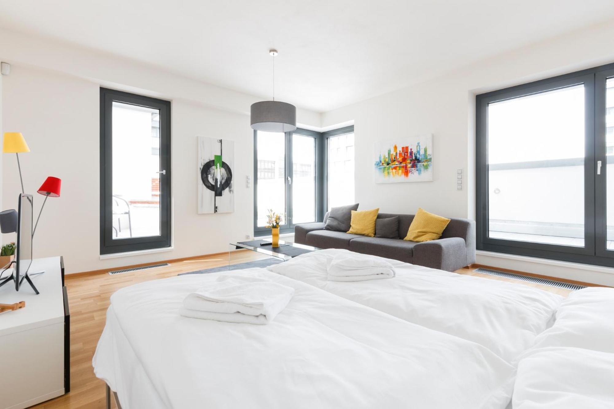 Prague Days - Luxurious Apartments In Trendy Zizkov Екстериор снимка